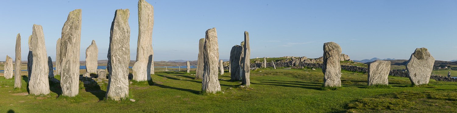 een verzameling staande stenen.